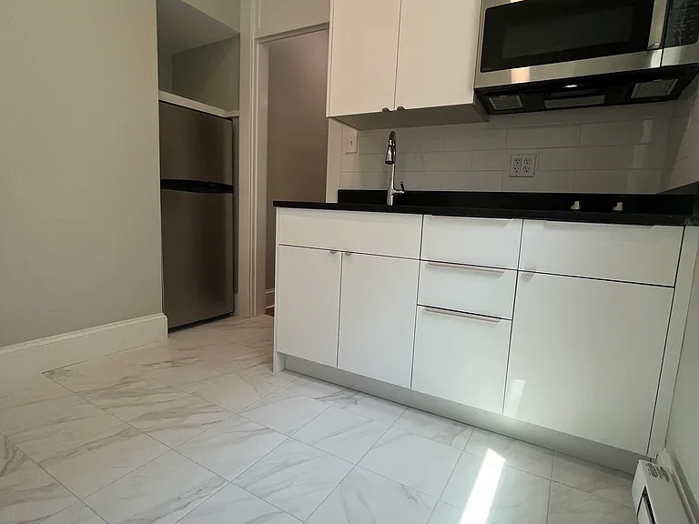 75 Park Dr #9 — Photo 1