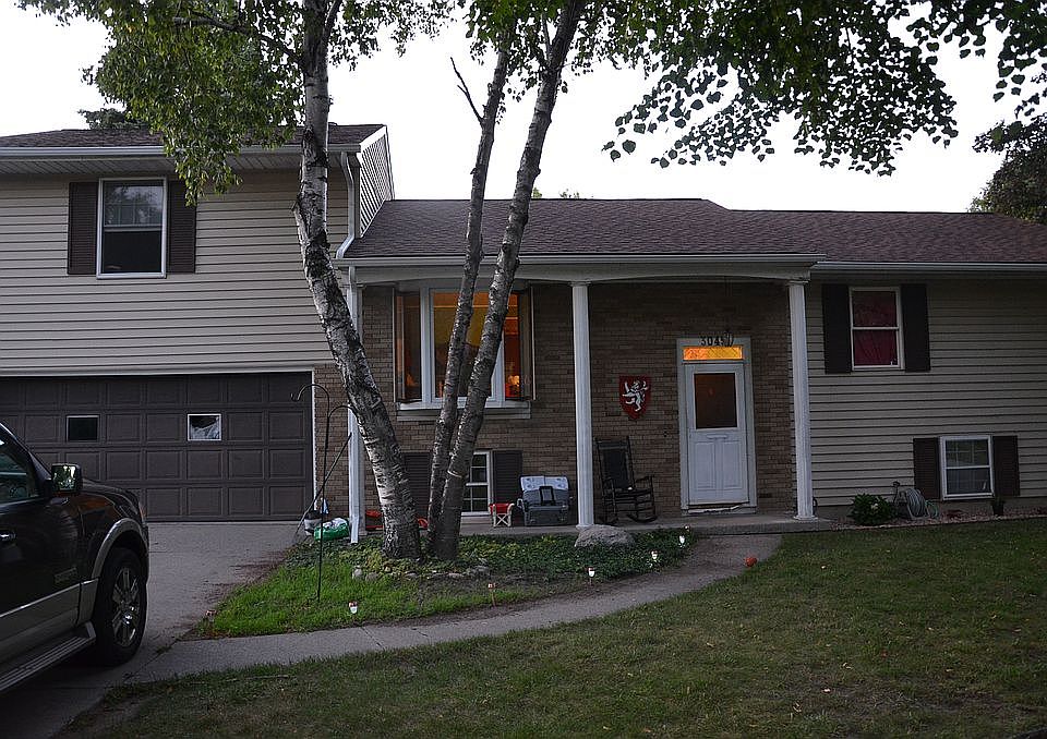 1st image of 3045 Canterbury Dr