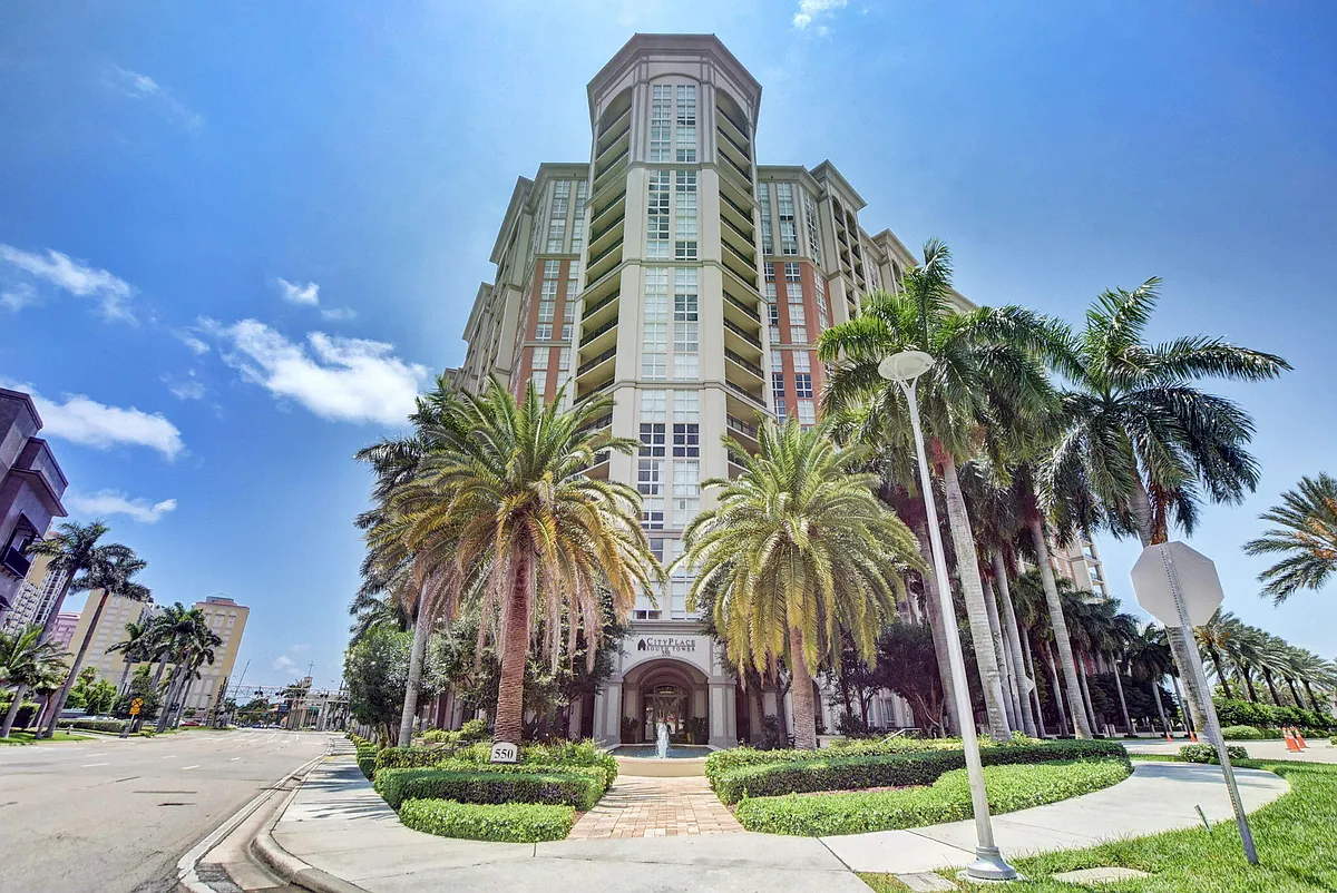 Building Photo - 550 Okeechobee Blvd #1014