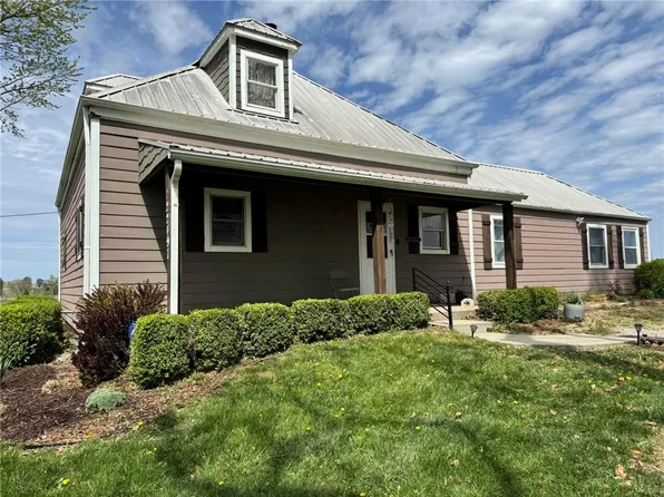 22497 Metcalf Rd, Bucyrus, KS 66013