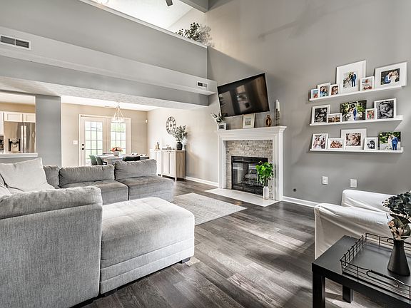 5th image of 9660 Overcrest Dr