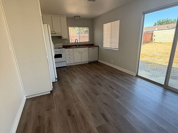 3rd image of 42843 Alep St
