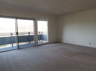 15 Circle Dr APT C, Tiburon, CA