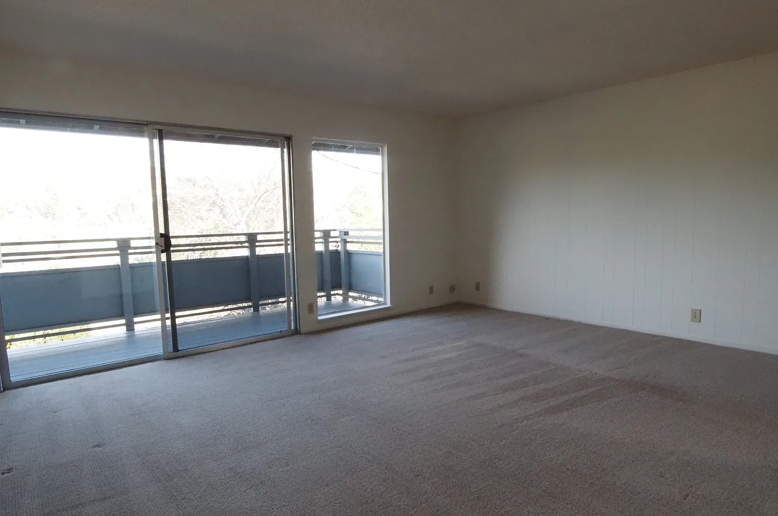 15 Circle Dr APT C photo 1