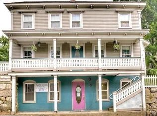104 Main St, Scituate, RI 02831