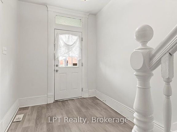 4th image of 650 Armour Rd