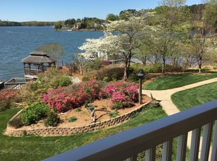 2727 Westview Dr, Sherrills Ford, NC 28673