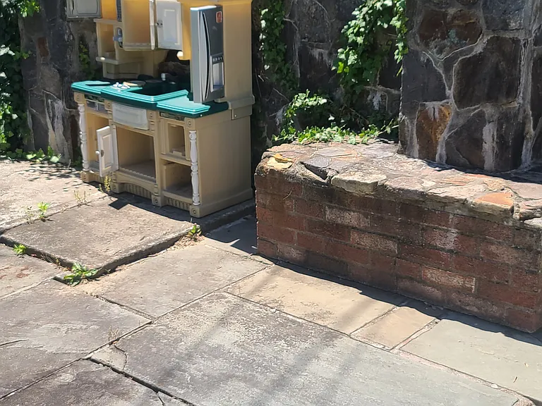 61 Lakeside Rd — Photo 13