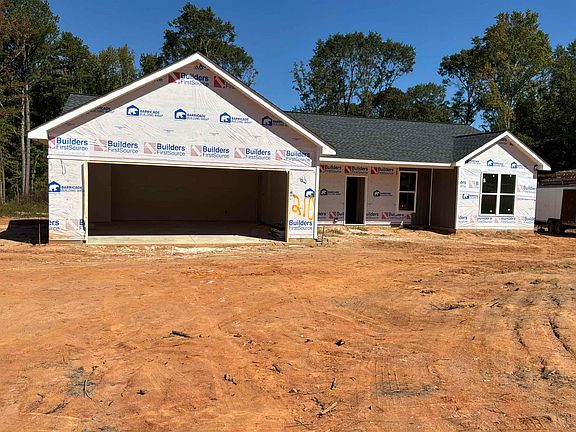 2nd image of 210 Cedar Ln