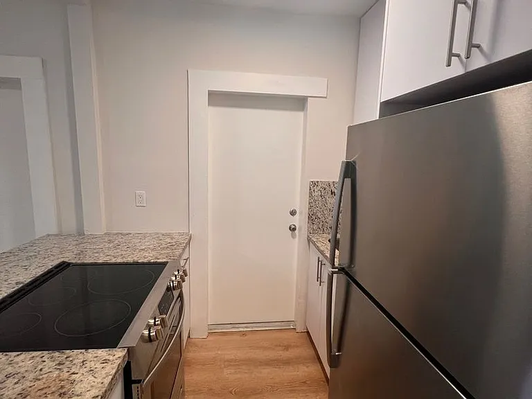1410 SW 37th Ave — Photo 15