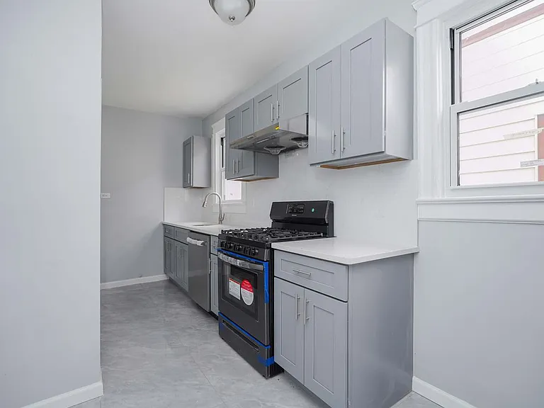 350 Cary Ave #1 — Photo 3