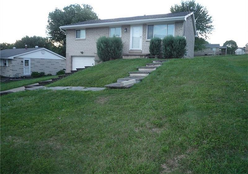 1st image of 35 Nancy Dr