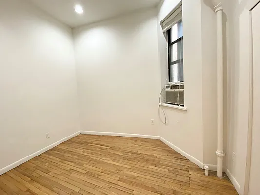 Rented by Bond New York | media 4