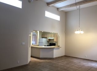 521 Ortiz Dr NE, Albuquerque, NM 87108