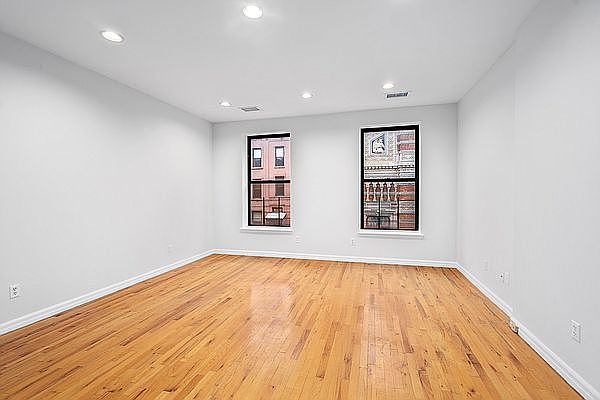 1st image of 216 W 132nd St #2
