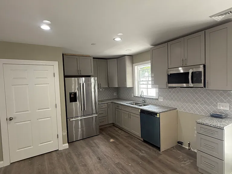 165 Canton St — Photo 1