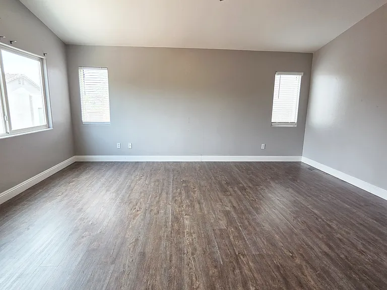 9946 Burton Lake Ct — Photo 39