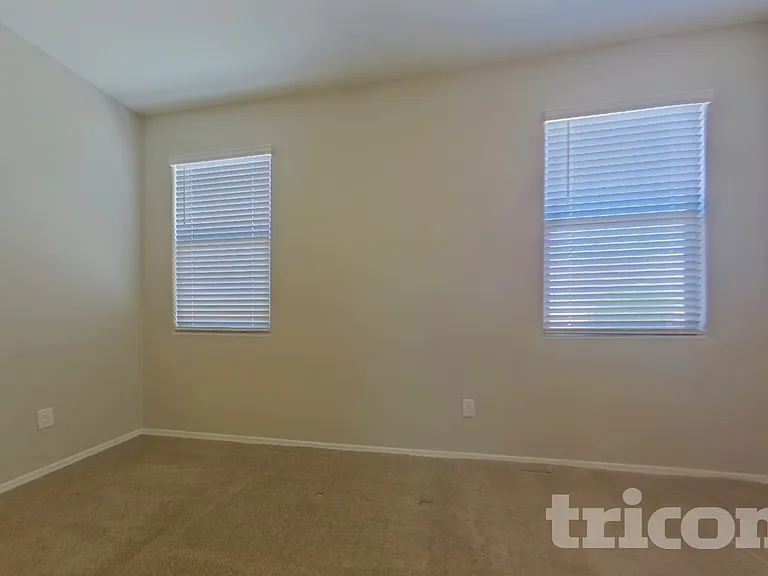 30900 W Picadilly Rd — Photo 6