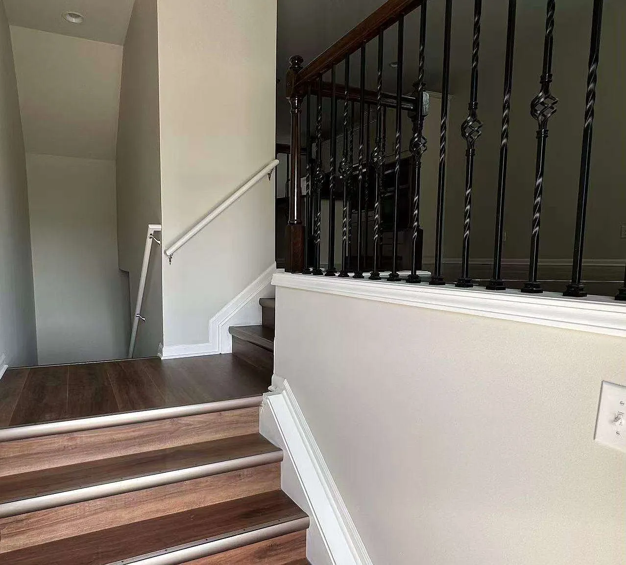 3 bed, 3.5 bath, 1960 sqft, $3,000 — Photo 3