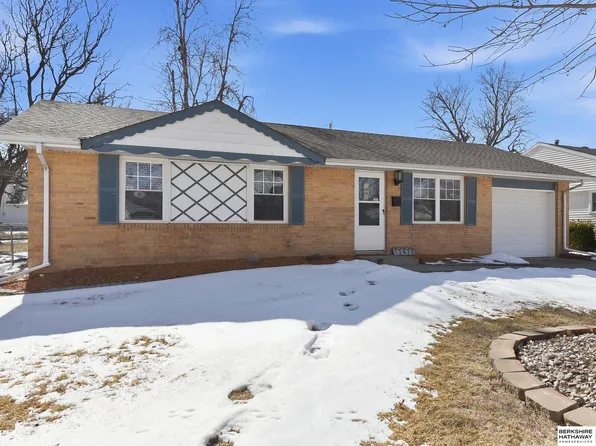 13473 Oak St, Omaha, NE 68144