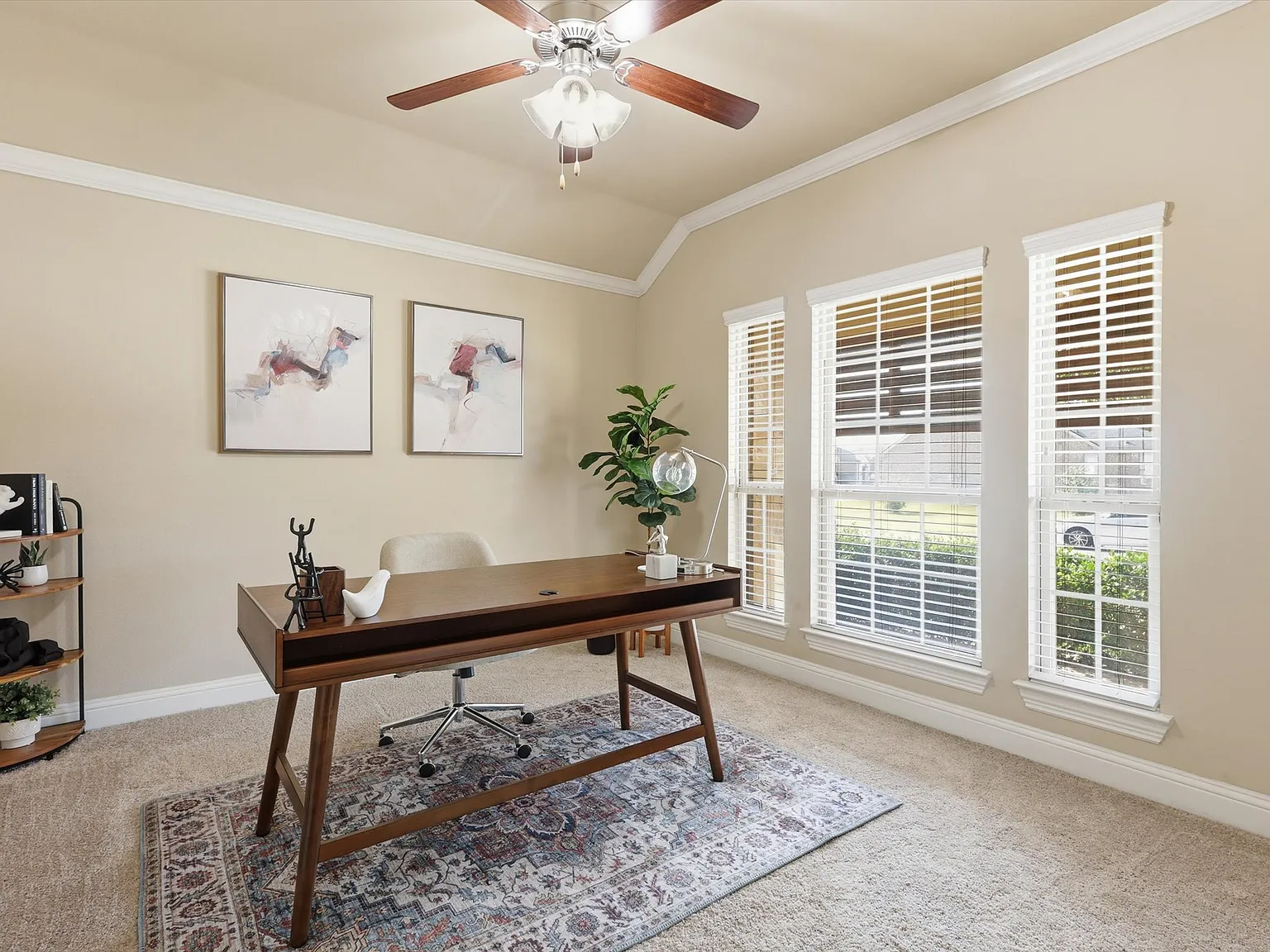 3 bed, 1862 sqft, $2,500 — Photo 4