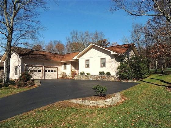 1st image of 239 Snead Dr