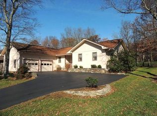 239 Snead Dr, Fairfield Glade, TN 38558