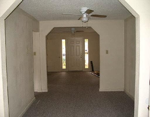 3rd image of 748 S SAN MANUEL AVE