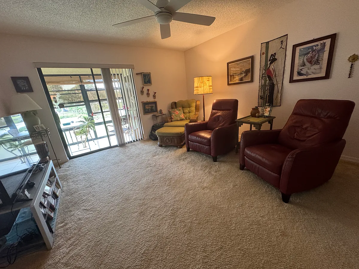 Building Photo - 361 SW South River Dr #207