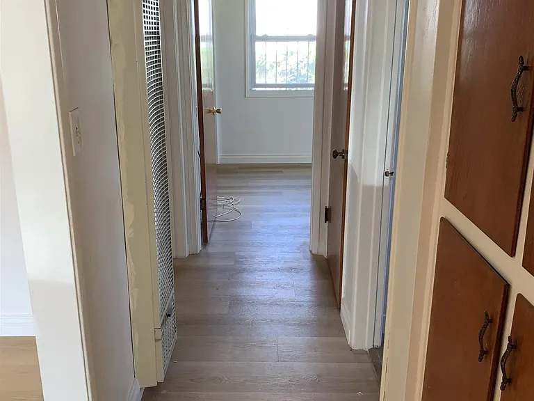 445 J St — Photo 9