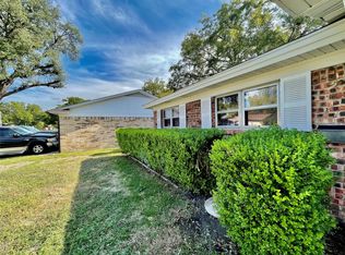 2109 Cliffside Dr, Edgecliff Village, TX 76134