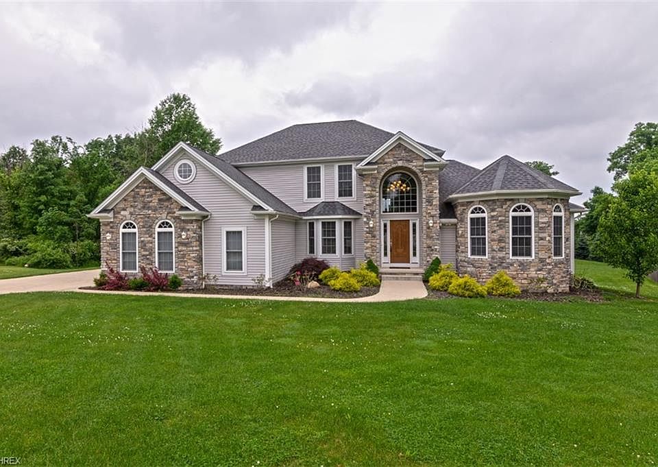 1st image of 1014 Bull Creek Ln