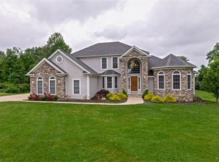 1014 Bull Creek Ln, Macedonia, OH 44056