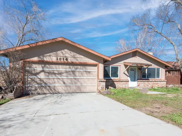 1316 Continental Dr, Carson City, NV 89701