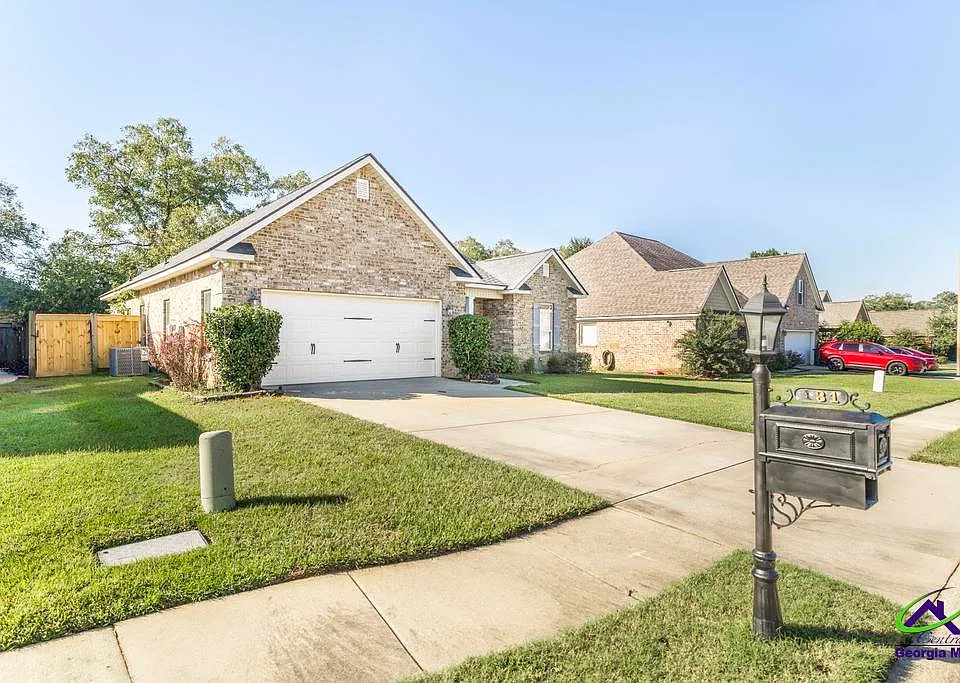 131 Parkview Grv