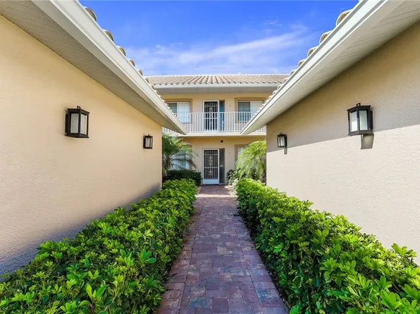 9022 Michael Cir, Naples, FL