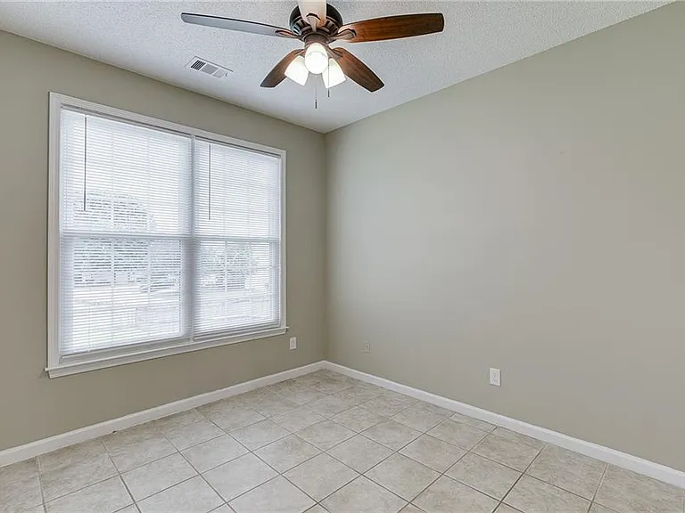 305 Leatherman Ct — Photo 12