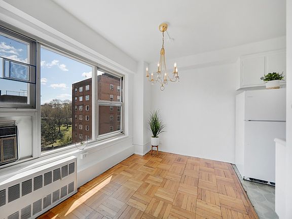 5th image of 130 Saint Edwards St APT 14A