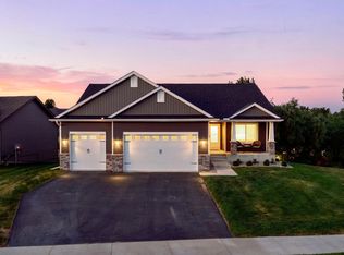 1406 Balsam Ln, Watertown, MN 55388