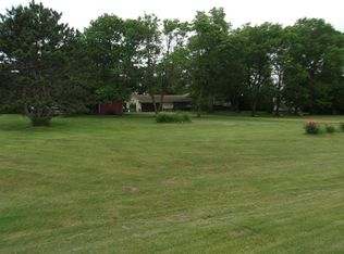 5096 Woodbury Dr, Woodbury, MN 55129