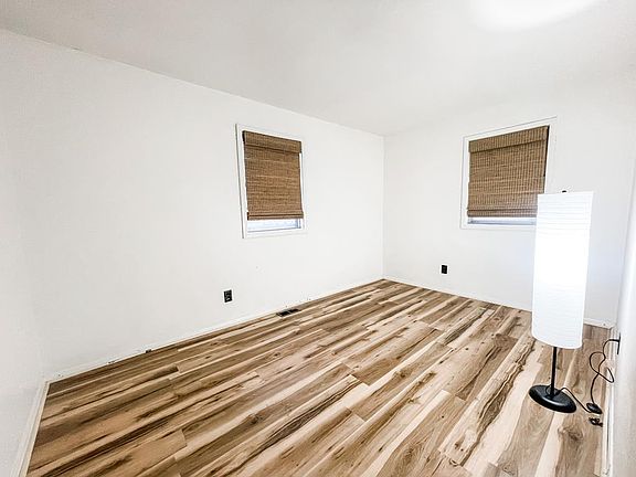 4th image of 821 W Broadway St