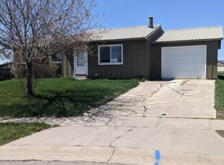 245 Tomahawk Dr, Evanston, WY 82930