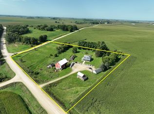 1907 114th Ave, Waukon, IA 52172