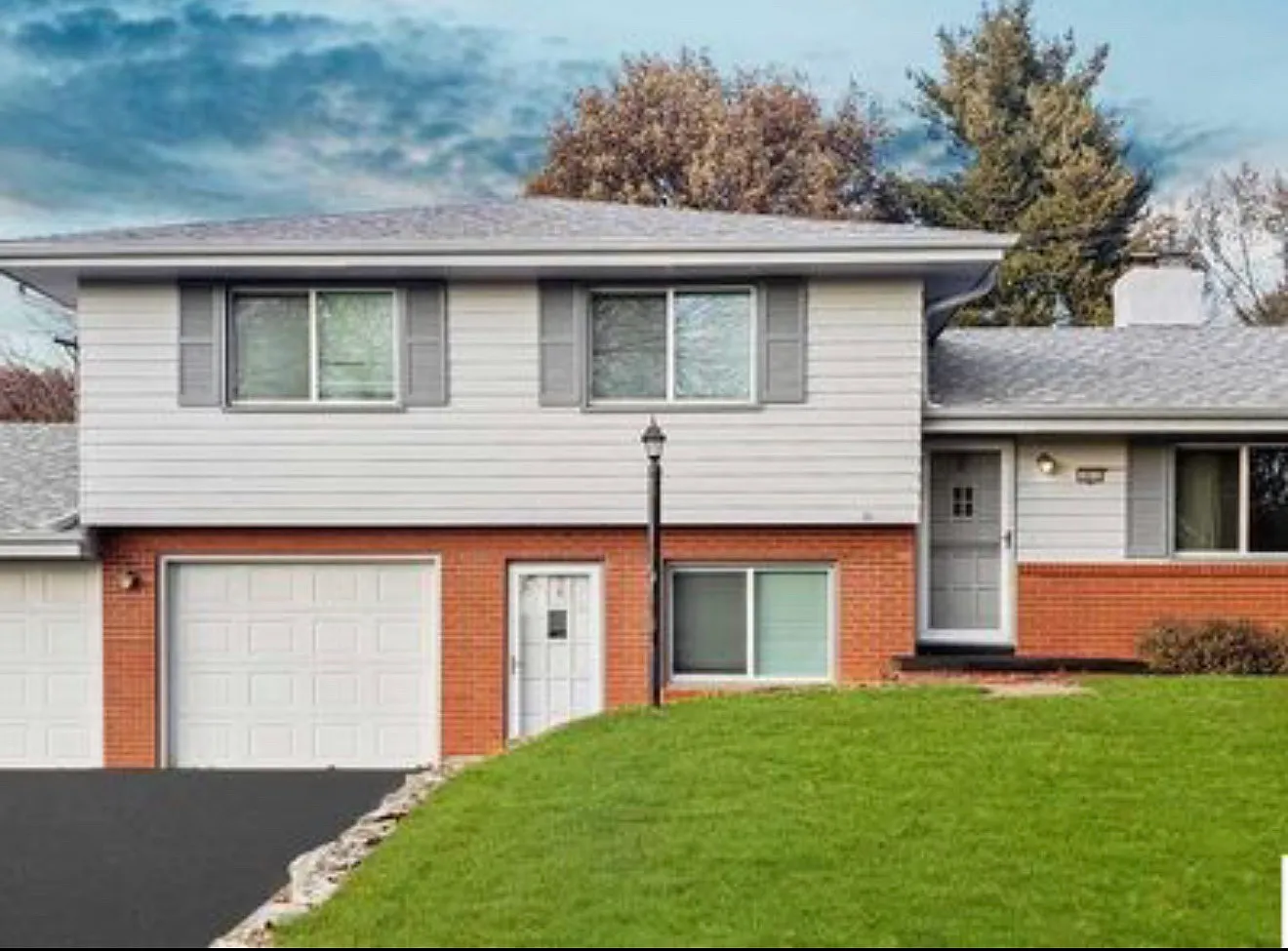 4 bed, 1931 sqft, $2,450 — Photo 1