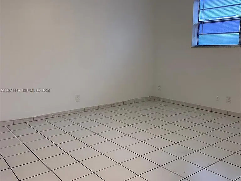 2612 Johnson St #4 — Photo 9