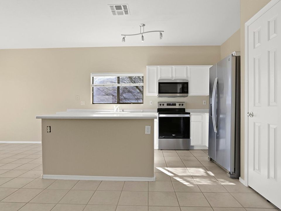 1st image of 9303 E Whitewing Dr