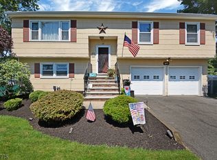 63 Stratton St N, Piscataway, NJ 08854