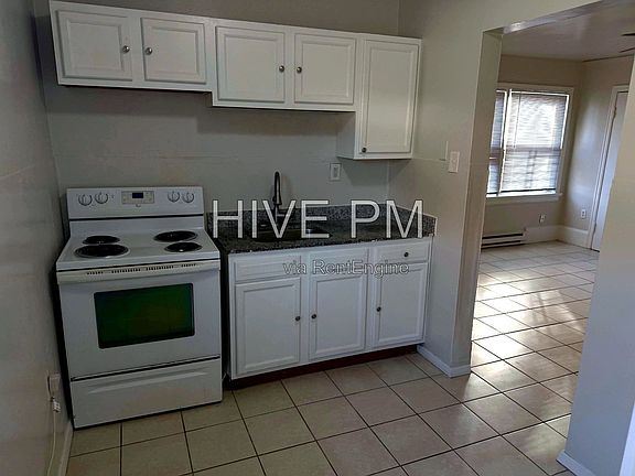 3rd image of 2108 Auburn Ave APT 3