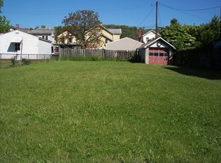 1146 Riverside Ave, Wellsville, OH 43968