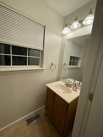 4047 Yorktown Dr — Photo 11